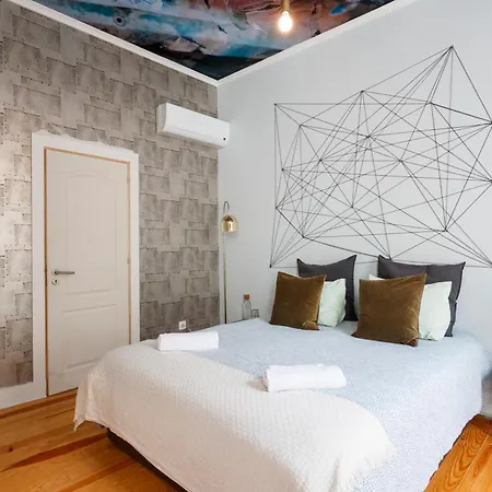 Shared * ליסבון